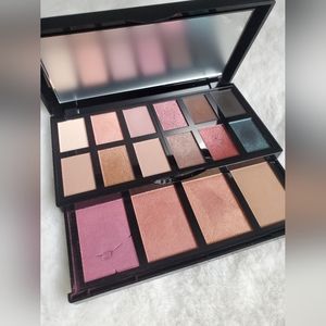 Lancome A Parisian Wanderlust Eye and Face Palette
